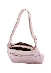 Borsa a spalla in pelle beige chiaro con una sola tracolla, dotata di scomparto principale con zip e tasca frontale, texture liscia e dettagli dorati.