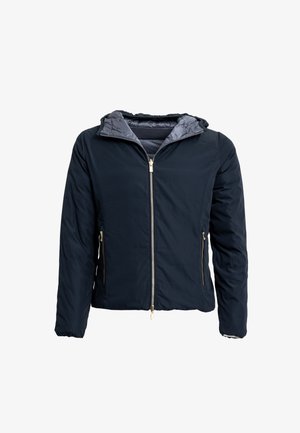 Giubbotto imbottito blu navy con cappuccio, chiusura con zip frontale e due tasche laterali. Presenta un rivestimento interno trapuntato e dettagli in hardware color oro.