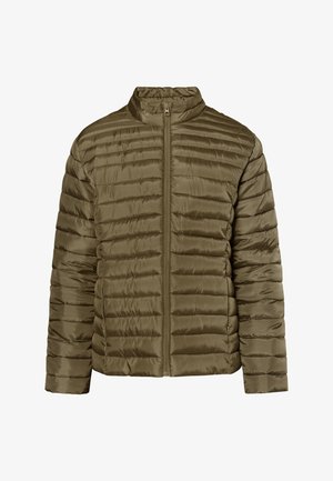 Kerge oliivroheline puhvjakaks, millel on kõrge krae, tõmblukk ja horisontaalne tikand, et tagada soojustus; kerge sünteetiline materjal.