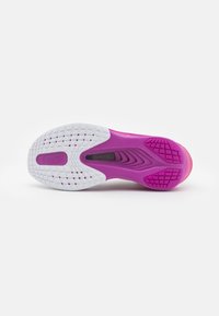 Nike Performance ZOOM FLY 6 - Road running shoes - white/black/vivid grape/hyper pink/hydrangeas/dark raisin