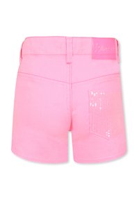 Roze spijkerbroekshorts met een gladde textuur, voorzien van een achterzak versierd met sequins en een merklabel op de tailleband.