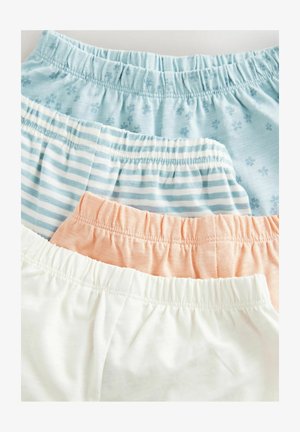 Cztery pary miękkich szortów z tkaniny w kolorach jasnoniebieskim, brzoskwiniowym, białym oraz w paski, z elastycznymi paskami w talii i gładką fakturą.