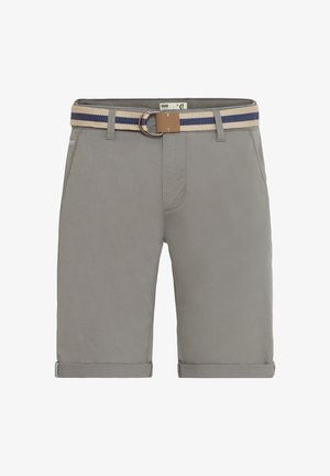 Graue Shorts aus glattem Stoff, mit umgeschlagenem Saum, seitlichen Taschen und einem mehrfarbigen gewebten Gürtel mit einer Metall-Schnalle.