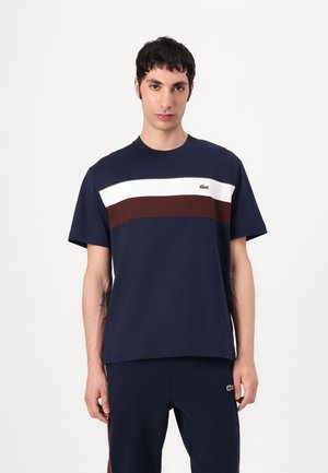 Lacoste Potiskana majica - navy blue/flour/red vermouth