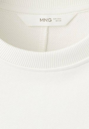 Bílá mikina s žebrovaným kulatým výstřihem a texturovanou tkaninou. Uvnitř má štítek s informacemi o velikosti.