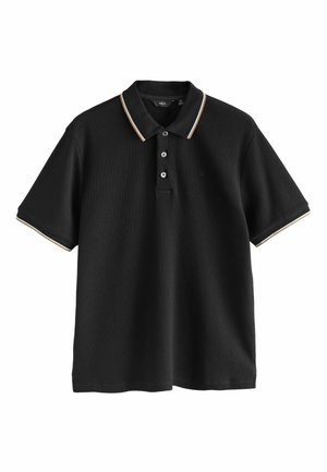 Schwarzes Poloshirt aus strukturierter Stoff, mit einer Knopfleiste mit drei Knöpfen, kontrastierendem gestreiften Kragen und kurzen Ärmeln.