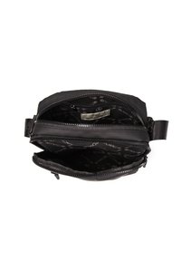 Borsa a pochette nera con doppie zip e un esterno liscio. L'interno foderato presenta un delicato motivo con marchio. Include una tracolla regolabile.