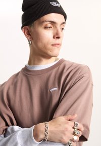 Vans SALTON LOOSE FIT  - T-shirt basic - medium brown