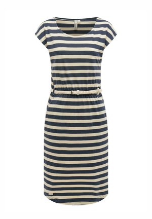 Marineblaues und weißes, horizontal gestreiftes Kurzarmkleid mit rundem Ausschnitt und dünnem, geflochtenem weißen Gürtel in der Taille.