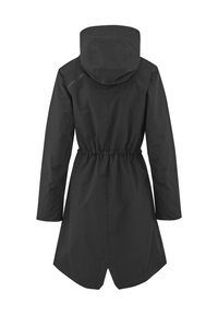 Svart vattentät jacka med dragsko i midjan, långa ärmar och huva; har en ryggventil och diskret branding på axeln.