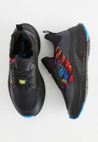Next REGULAR FIT - Zapatillas - black red dino
