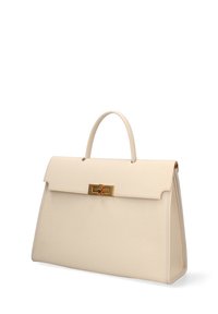 Borsa in pelle color crema con forma strutturata, manico superiore e chiusura in metallo color oro. Texture liscia senza motivi visibili.
