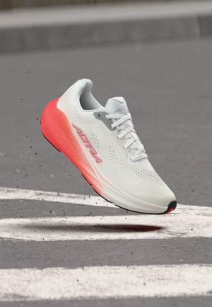 Altra EXPERIENCE FLOW ST - Road running shoes - white/coral