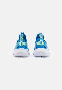 Nike Performance FLEX RUNNER 3 - Chaussures de running sur route - photo blue/vapor green