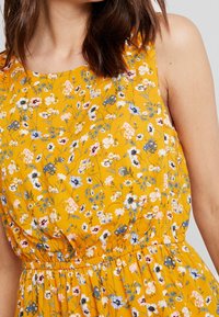 TOM TAILOR DENIM Vapaa-ajan mekko - yellow