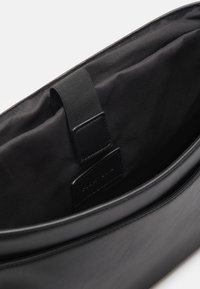 Pier One UNISEX - Attachetasker - black
