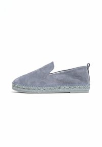 Unselected, oyster suede