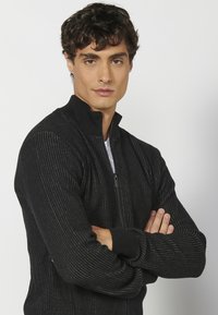 Koroshi Kardigán - black