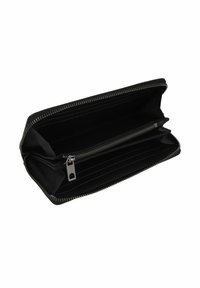 Portafoglio in pelle nera con chiusura a zip. All'interno presenta slot multipli e un compartimento con zip per una conservazione sicura. Superficie liscia e strutturata.
