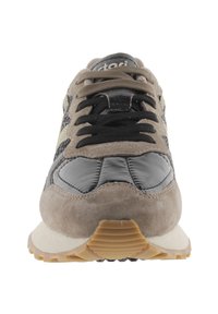 V 1985 RUSH LOW - Sneakers basse - black