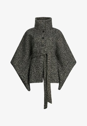 Poncho in lana grigia scuro con motivo a scacchi, dotato di un alto colletto, chiusura con bottoni e una cintura annodata in vita. Finitura testurizzata distintiva.