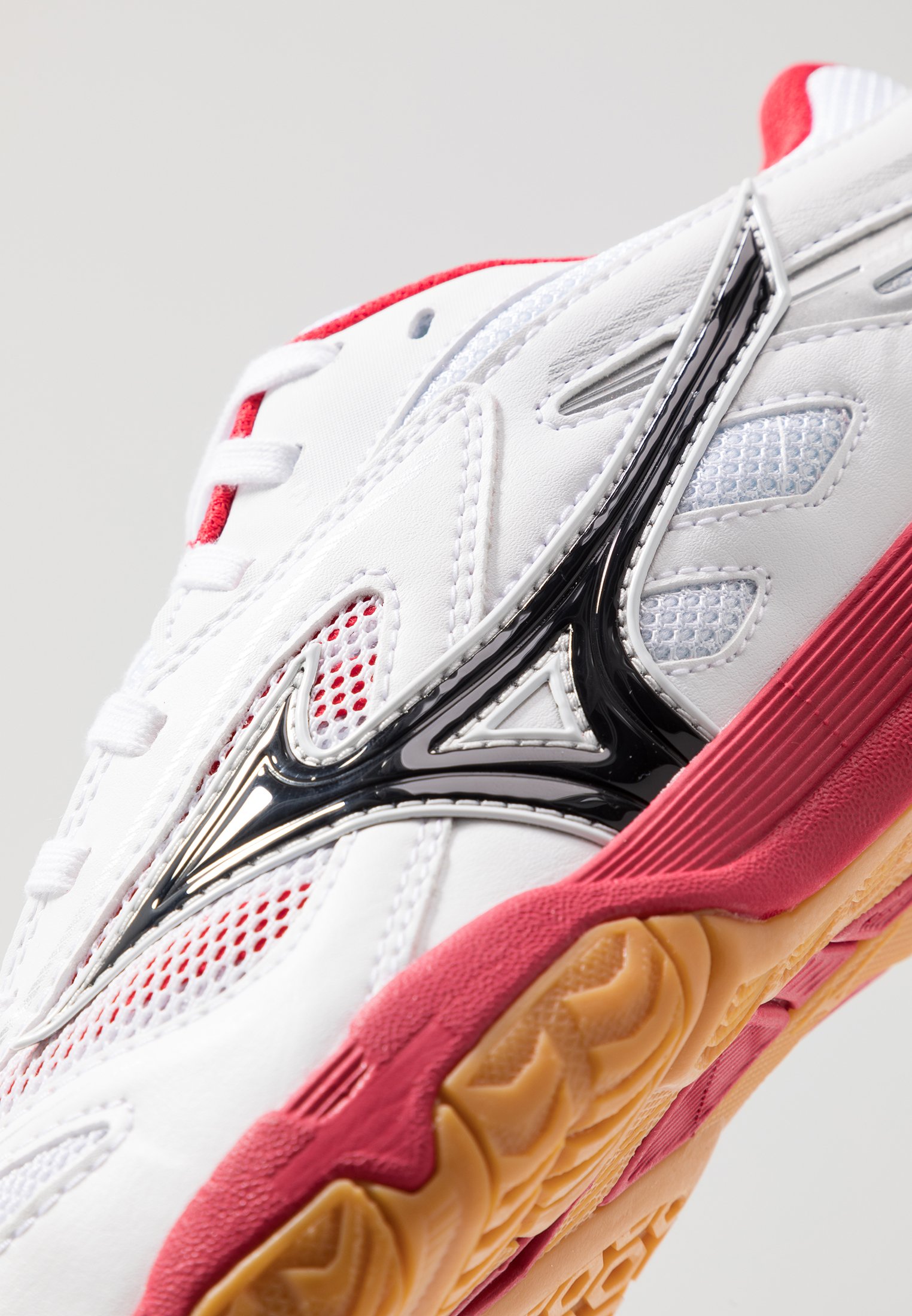 mizuno wave medal 4 red