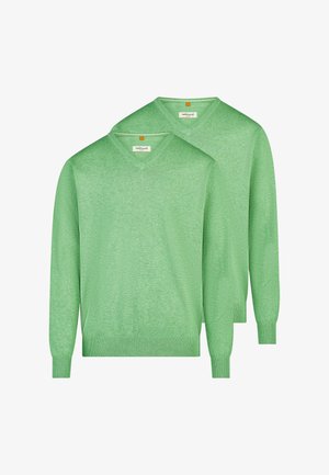 Dwa jasnozielone swetry z długim rękawem i dekoltem w serek, z prążkowanymi mankietami i ściągaczem u dołu, oznaczone małą metką "redmond" wewnątrz kołnierza.