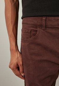 Next AUTHENTIC - Blugi conici - rust