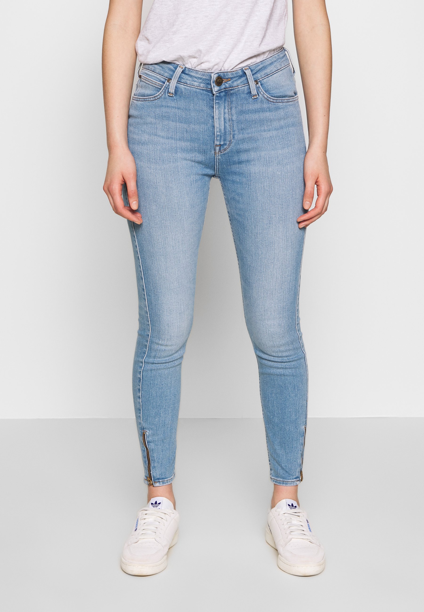 lee scarlett high zip