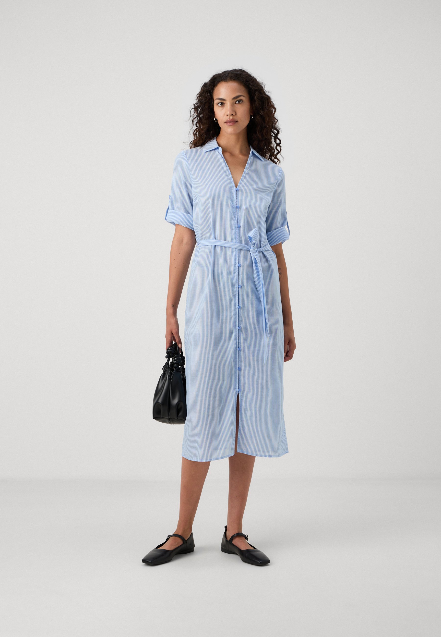 Vero Moda Tall VMISABELL 3/4 SHIRT DRESS - Shirt dress - marina