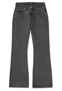 Czarne dżinsy w kształcie dzwonów z dopasowanym pasem, pięcioma kieszeniami, metalowym guzikiem i nitami oraz delikatnym przetarciem z przodu.