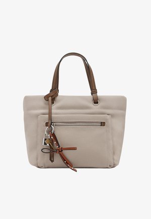 Beżowa torba na ramię z brązowymi skórzanymi uchwytami, przednią kieszenią na zamek oraz ozdobnym skórzanym paskiem z srebrnymi zawieszkami w kształcie kłódki i klucza.