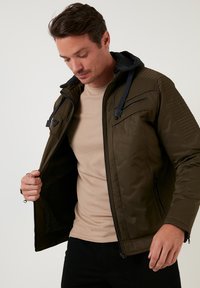 Buratti SLIM FIT - Vinterjakker - khaki