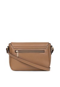 Borsa a tracolla color beige realizzata in pelle sintetica testurizzata, dotata di tasca frontale con zip, strap regolabile e forma rettangolare.
