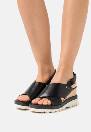 WIDE FIT VIRGINIA - Sandales à plateforme - black