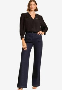 Love & Roses HARDWARE REGULAR FIT czarny