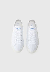 Lacoste BACKCOURT ESSENTIALS UNISEX - Joggesko - light blue/white