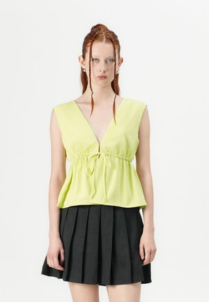 BARE BACH PLUNGE TIE FRONT - Blouse - green