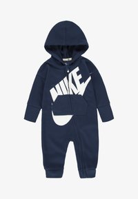 Vybráno, midnight navy