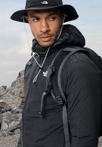 The North Face HIGHER RUN JACKET - Veste coupe-vent - black