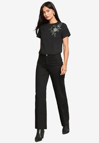 Lipsy Triko s potiskem - black