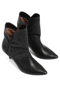 L37 Botines - black
