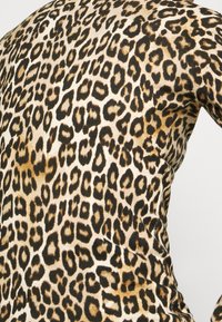 Dorothy Perkins Svetr - camel