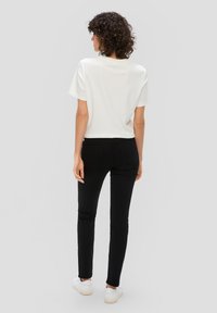 s.Oliver MID RISE - Jean slim - schwarz