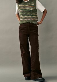 Next Sweter