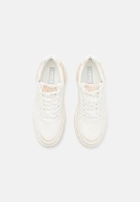 mtng GRAND - Sneakers laag - cael blanco/guanshun champagne