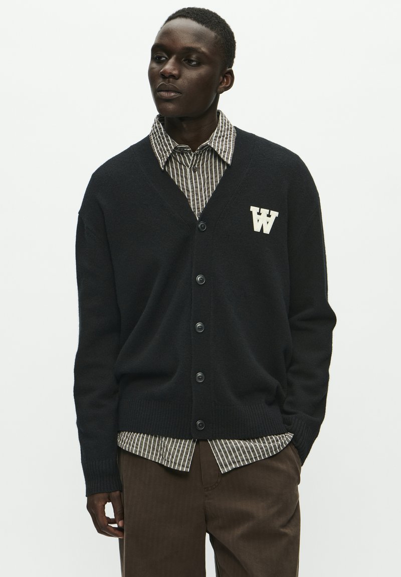 DOUBLE A BY W.W. TAY - Vest - black