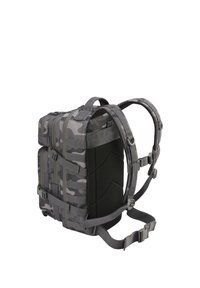 Unselected, grey camouflage