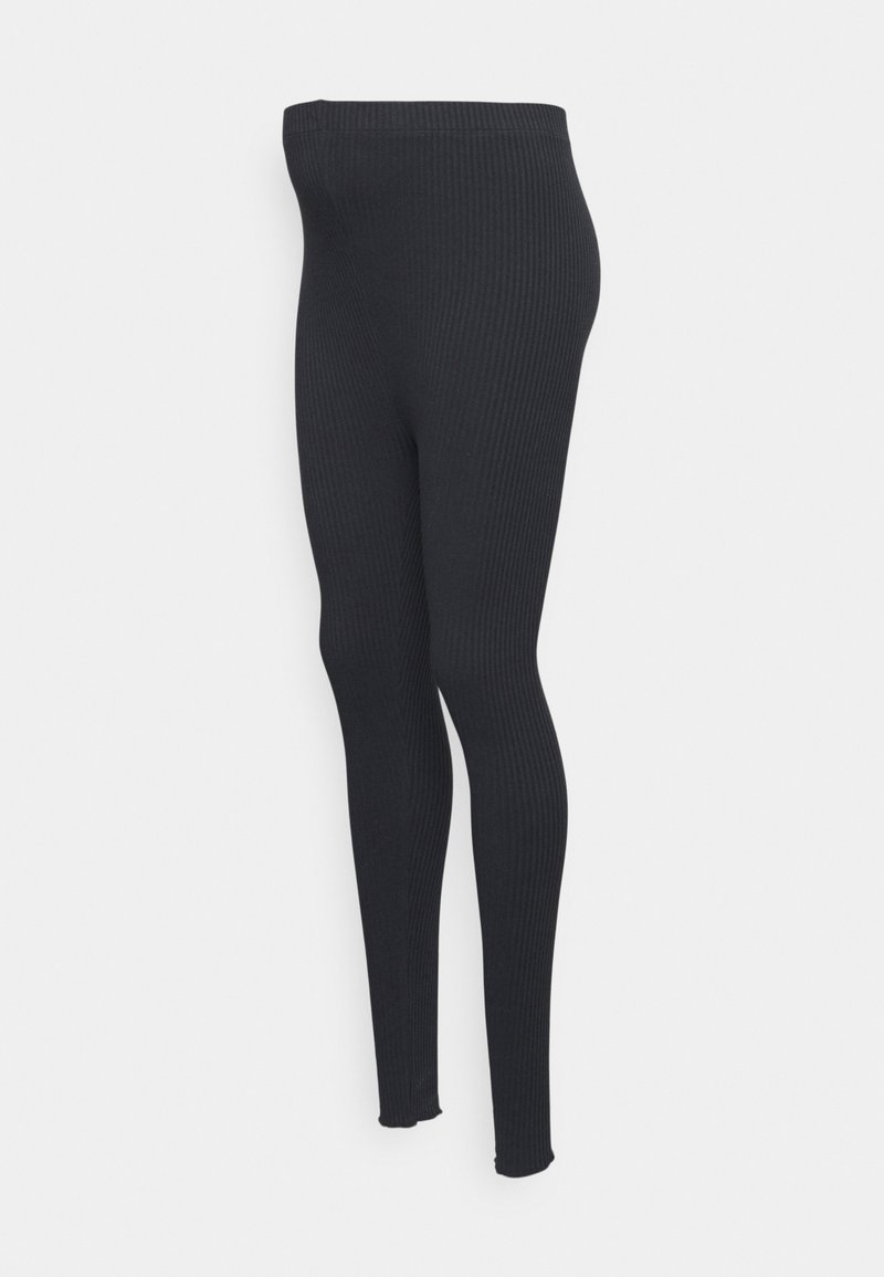 Leggings pretos com textura suave e design ajustado. Apresentam uma cintura alta e pernas afuniladas, que se estendem até o comprimento do tornozelo.
