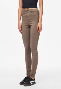 Pieces PCHIGH NOOS - Jeggings - morel